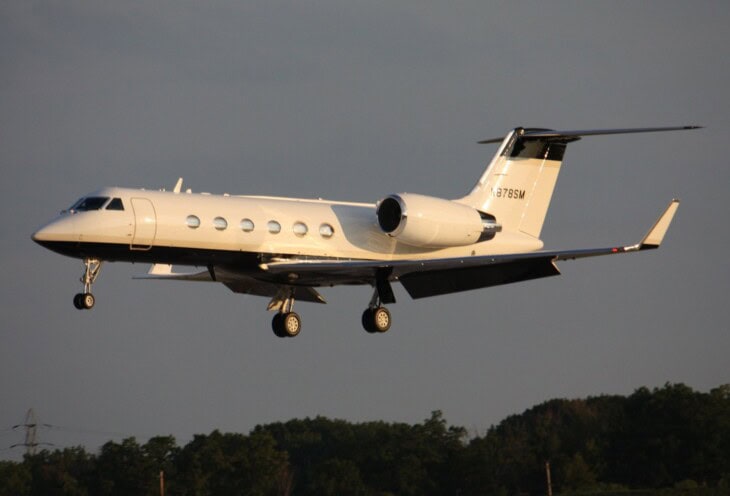 N878SM Gulfstream IV landing at KCLE