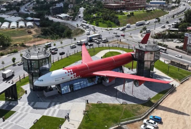 The now destroyed retired Turkish Airlines A340 at a Turkish Science Museum