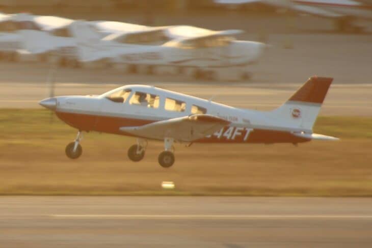 Florida Tech Piper PA-28-181 Archer TX N644FT on its takeoff roll