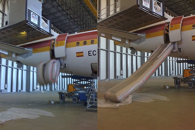 Airbus A321 evacuation slide deployment