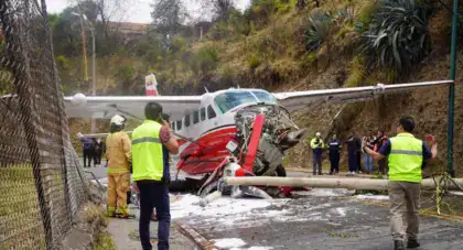 Cessna Caravan HC-CYM Overruns the Runway at Cuenca and Drops Onto a City Avenue