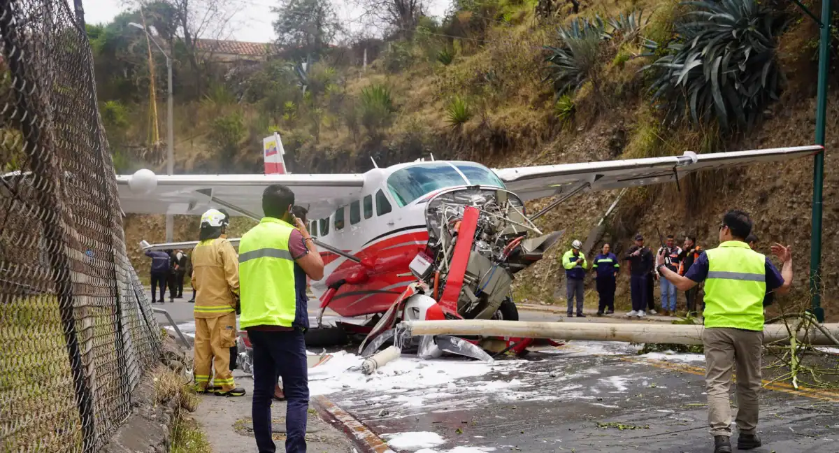 Cessna Caravan HC-CYM Overruns the Runway at Cuenca