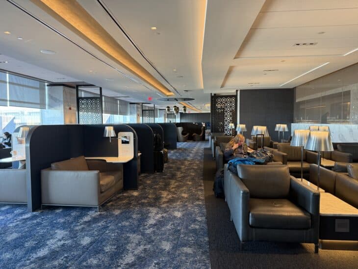 Newark Airport United Airlines Polaris lounge