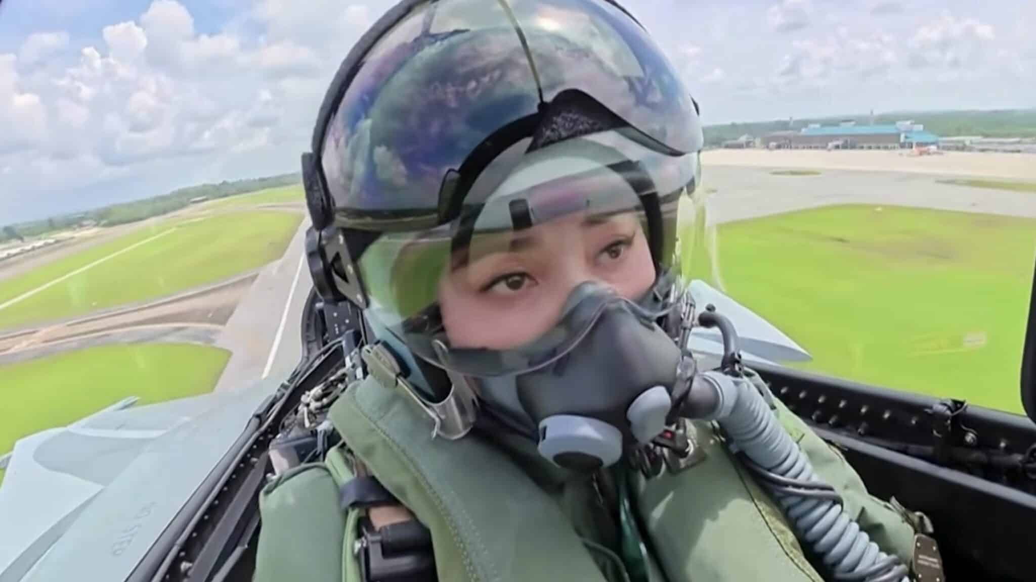 Queen Suthida Thailand Gripen