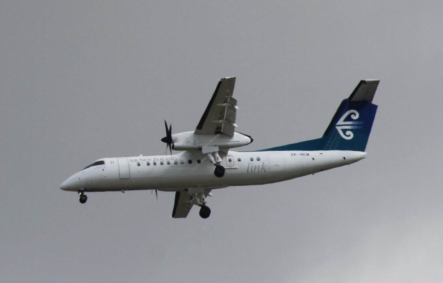 Air New Zealand Link Bombardier Dash 8 Q300 ZK-NEM on approach with landing gear down