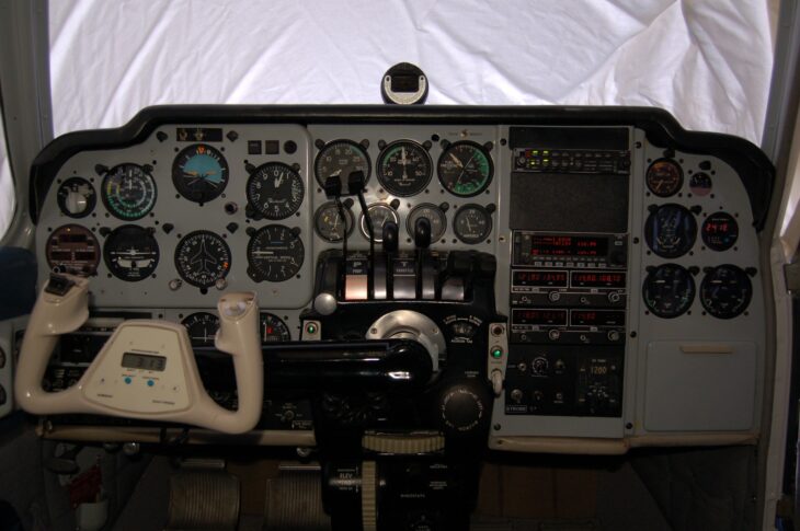 Instrument panel and control yoke inside a Beechcraft Baron 55 cockpit
