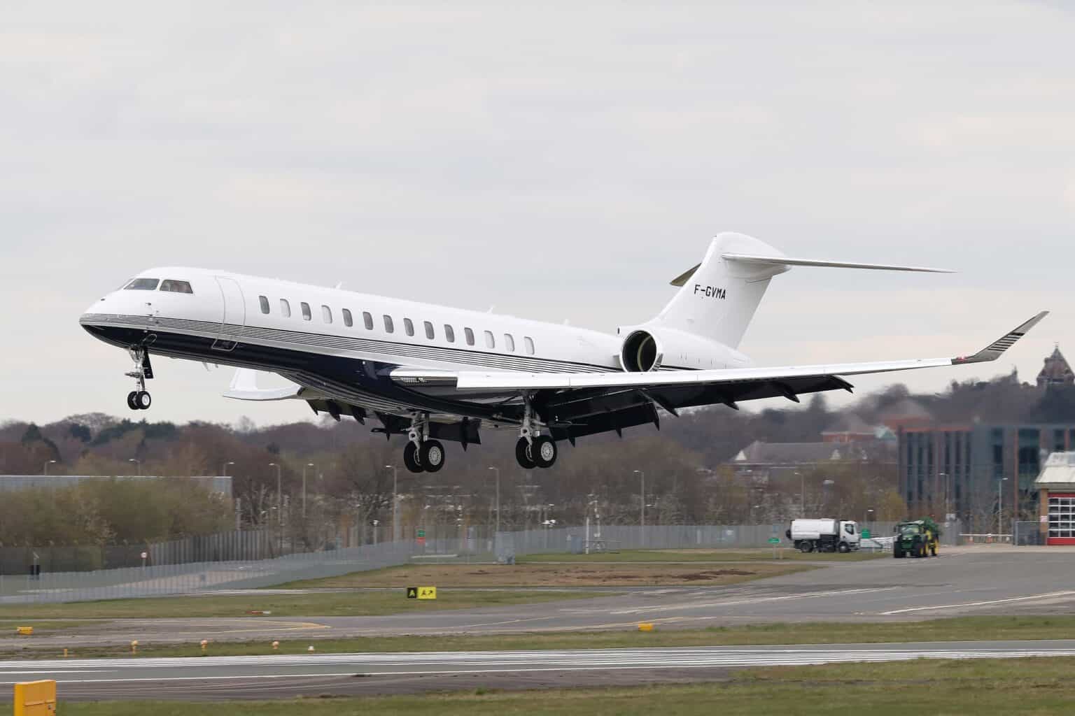 Bombardier Global 7500 F-GVMA landing at Farnborough with the gear just touching down