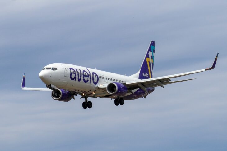 Avelo Airlines Boeing 737-800 arriving at New Haven