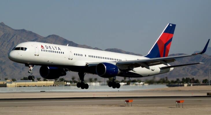 Delta Air Lines Boeing 757-200 in the current livery on final approach