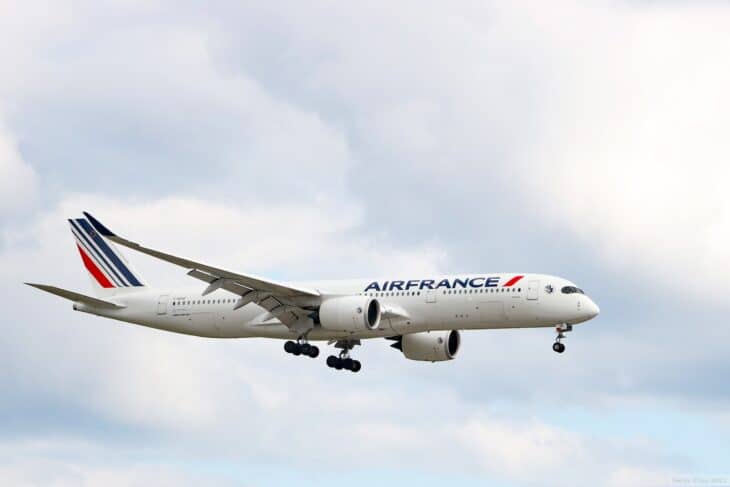 Air France Airbus A350-900 F-HUVD on approach