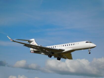 FAA Orders Global 7500 Owners to Fix Tight Gaps Around Fuel Lines in the Right Wing