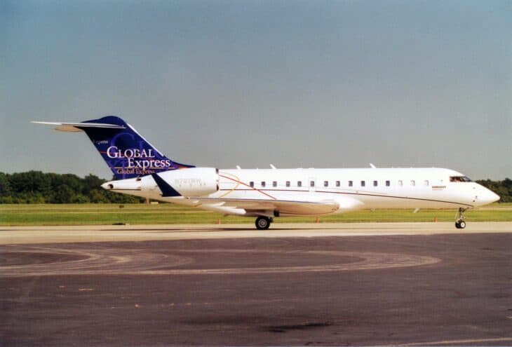Bombardier Global Express N701WH taxiing with the Global Express tail logo