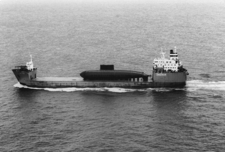 Heavy-lift ship Sea Teal carrying a Chinese Kilo-class submarine on its deck