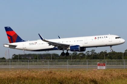 Delta Flight DL2050 Declares a Mayday on Final to Atlanta After an Engine Compressor Stall