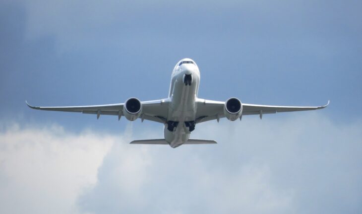 Lufthansa Airbus A350-900 D-AIXB climbing out of Munich, seen head-on