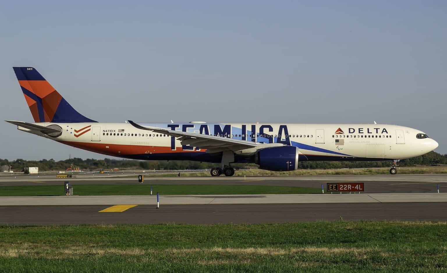 Delta Air Lines Airbus A330-941 N411DX on its takeoff roll at New York JFK in the Team USA livery