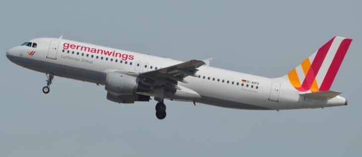 Germanwings Airbus A320 D-AIPX taking off from Barcelona with its landing gear still down