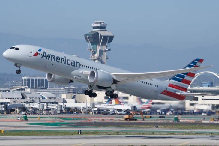 American Airlines Boeing 787-9 Dreamliner N820AL climbing out of Los Angeles