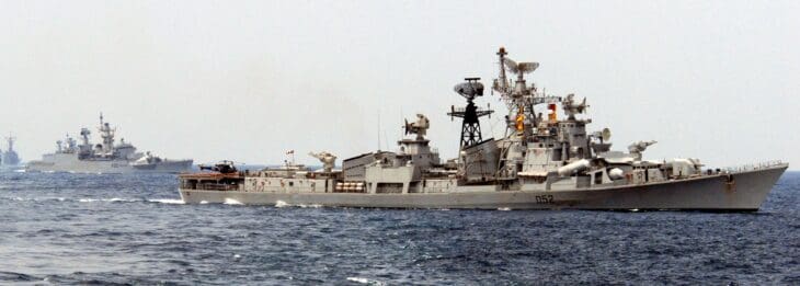 INS Rana (D52) destroyer under way