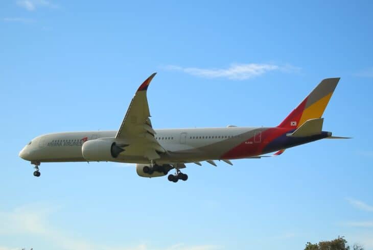 Asiana Airlines Airbus A350-900 HL8361 on approach with gear down
