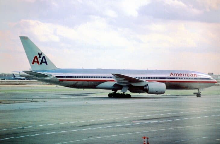 American Airlines Boeing 777-200ER taxiing at Chicago O'Hare