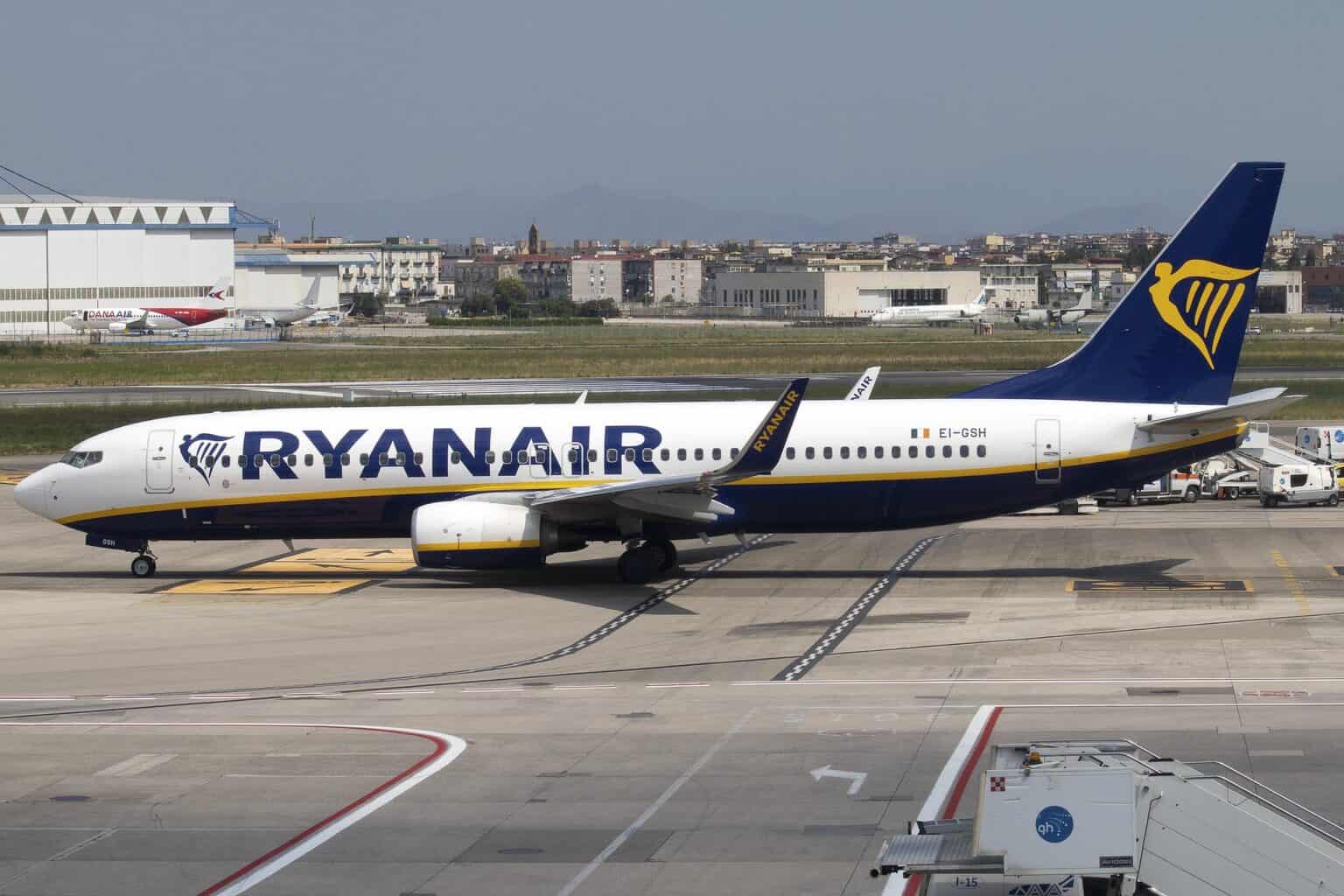 Ryanair Boeing 737-800 EI-GSH taxiing on the apron at Naples Capodichino Airport
