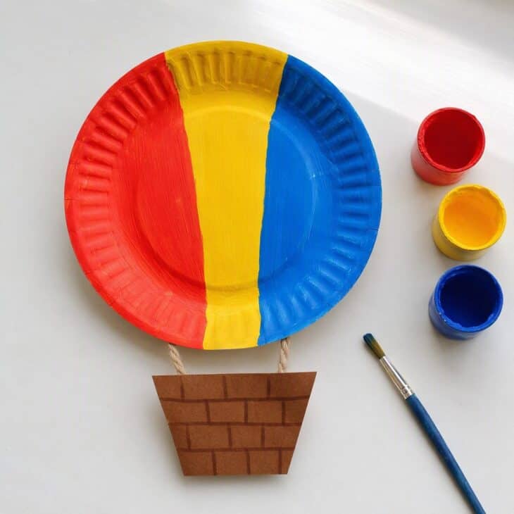 A plate and a few paint pots are all this one needs.