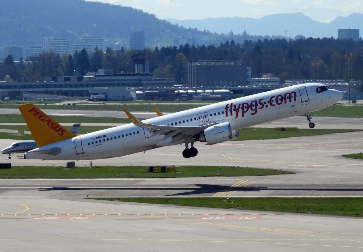Pegasus Airlines Airbus A321neo TC-RDO rotating and climbing away from a runway