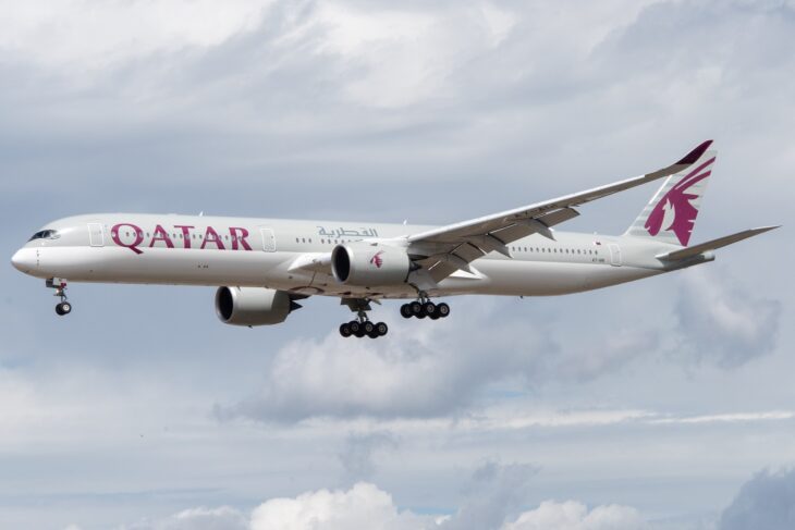 Qatar Airways Airbus A350-1000 A7-ANI on approach to Frankfurt with its landing gear down