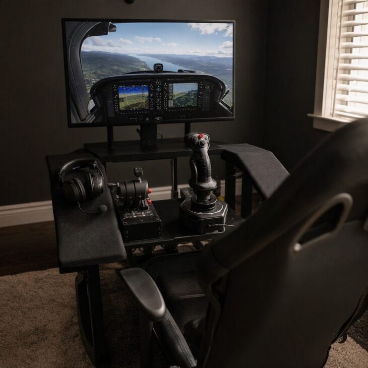 A matched stick and throttle pair suits fast, fighter-style flying.