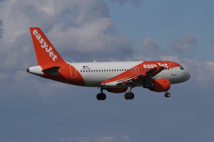 easyJet Europe Airbus A319 OE-LQA on approach with landing gear down