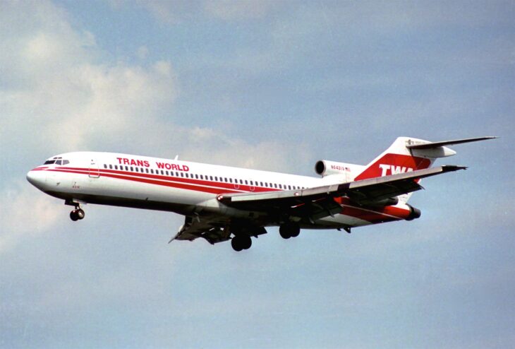 TWA Boeing 727-231 on approach to Washington National in 1995