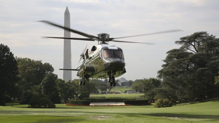 Sikorsky VH-92 presidential helicopter landing on the White House South Lawn with the Washington Monument behind