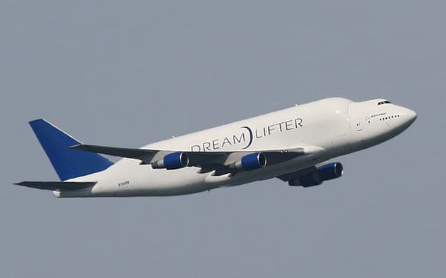 Boeing 747-400 LCF Dreamlifter - Price, Specs, Photo Gallery 